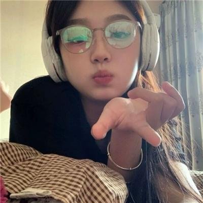 妮可睡不著